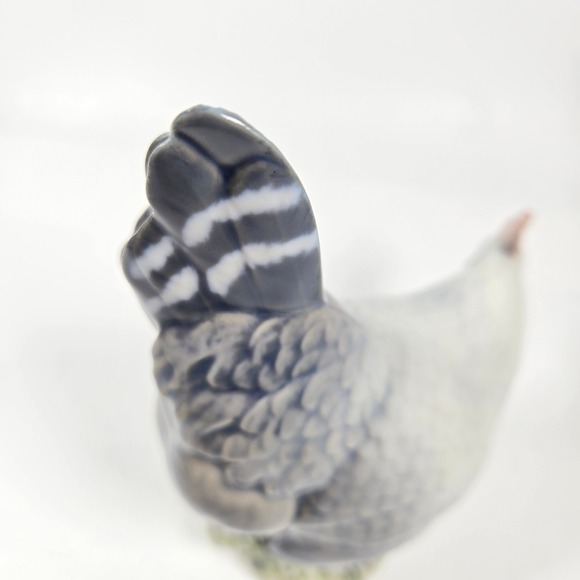 Vintage Royal Copenhagen Denmark 1024 Hen Looking For The Worn Chicken Figurine - Picture 10 of 11